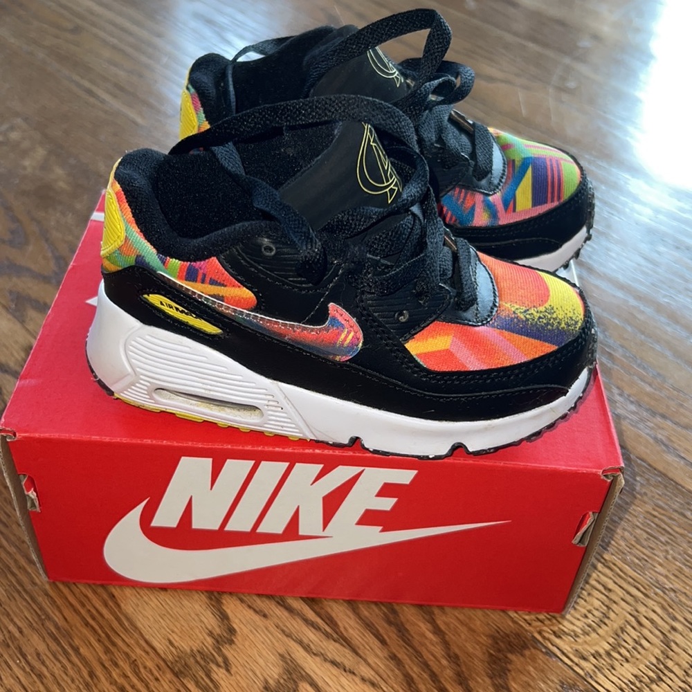 AIR MAX 90 TD 'LATINO HERITAGE MONTH - FAMILIA USED